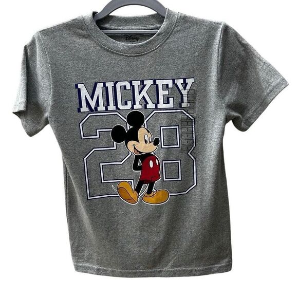 Lot Of 2 NWT Disney Mickey Mouse & Minnie Mouse Official T-shirts Kids Size 5/6 - Picture 2 of 11